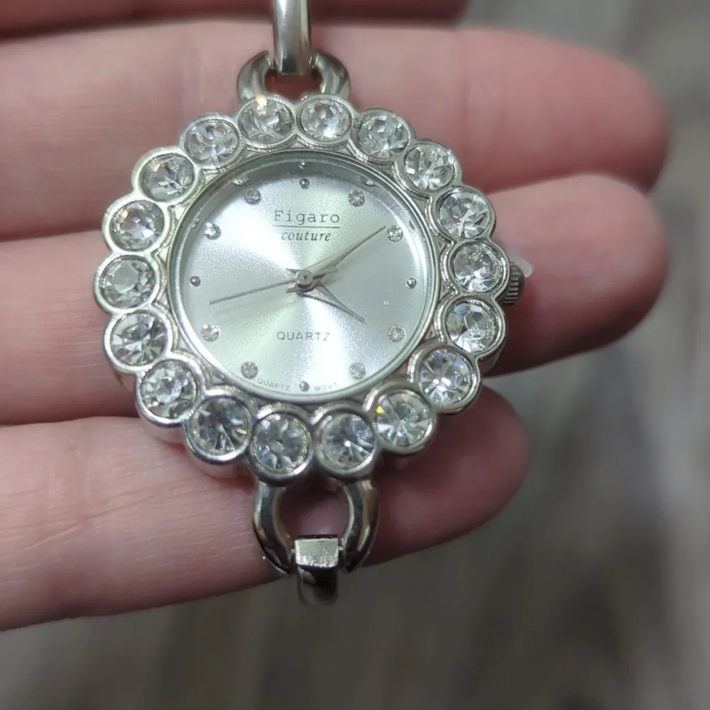 ❤️5/25 🌟NWT Figaro Silver Women's Watch Keychain